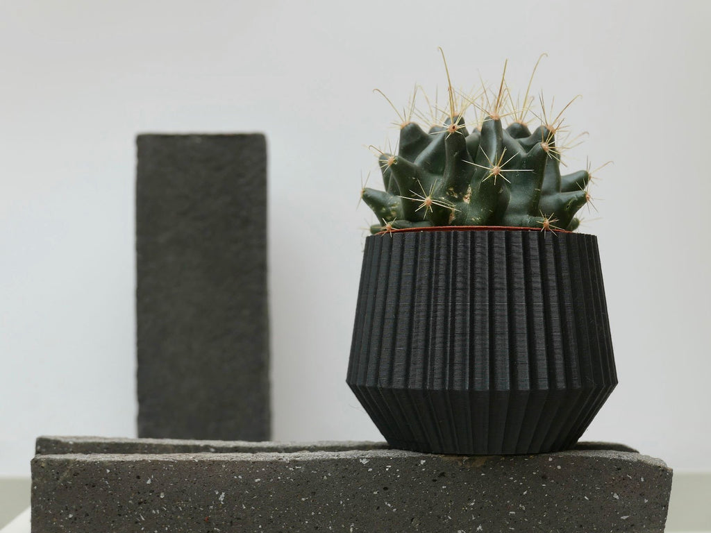 Nova Planter - Black (Small)