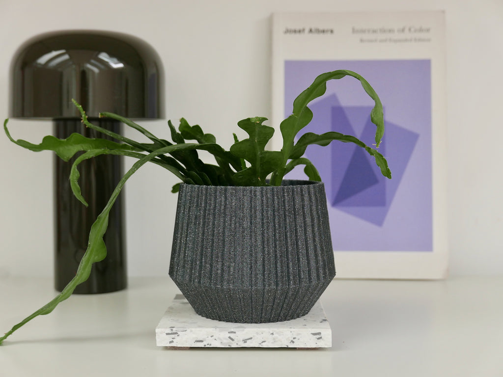 Nova Planter - Graphite (Small)