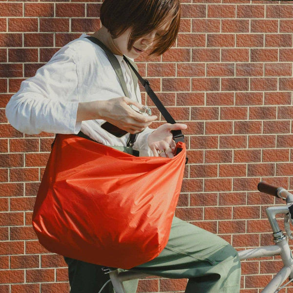 Hightide Nahe Packable Shoulder Bag: Black