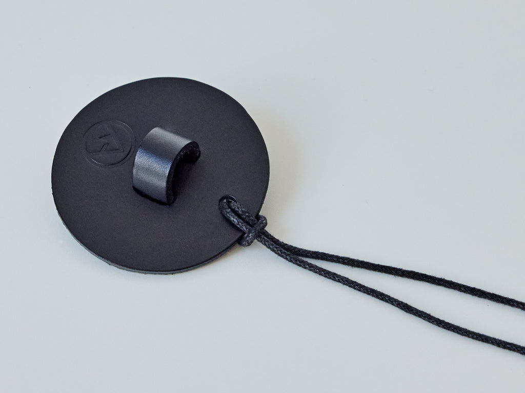 Leather glasses/sunglasses holder - Circle, Black