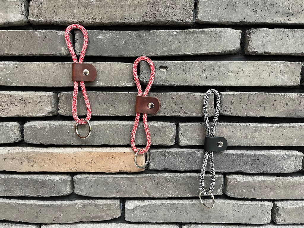 Mountain Rope Keyring - Red