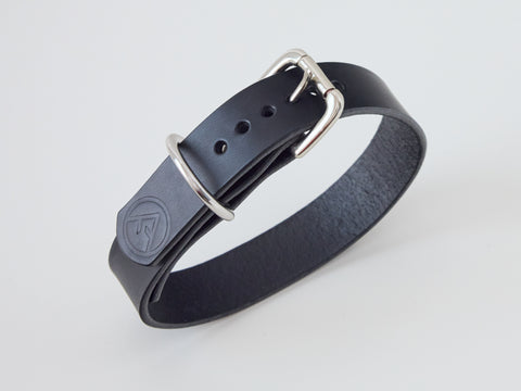 Handcrafted Classic Leather Dog Collar - Black/Small/Chromed Steel Hardware