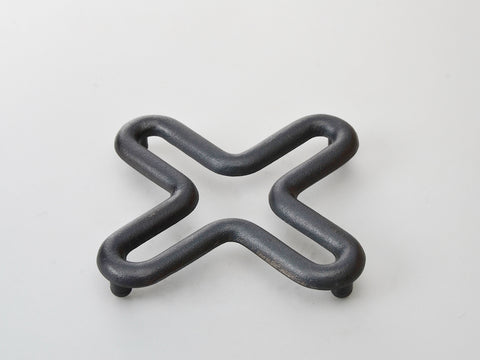 Pot stand/Yotsunami - Cast Iron Black