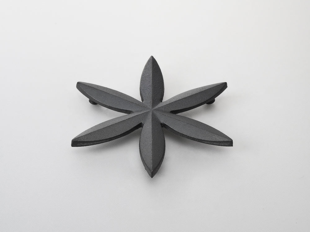 Pot stand/Sasakuruma - Cast Iron Black