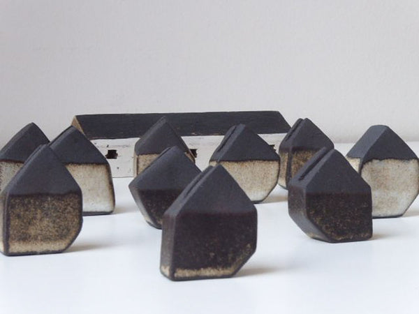 Mountain House Card Holder | Black Clay Ceramics