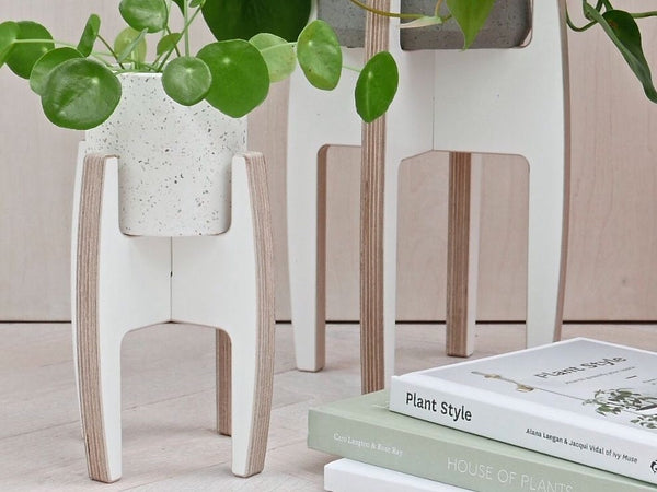 Plystand in white - small