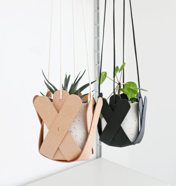 Hanging Petal Planter - Black