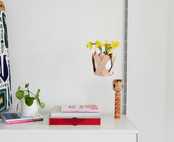 Hanging Petal Planter - Natural
