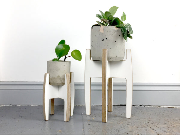 Plystand in white - small